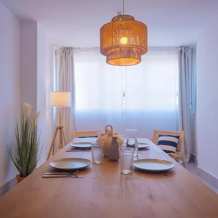 Bright With Views 3 Bedrooms 2 Bathrooms * Malaga